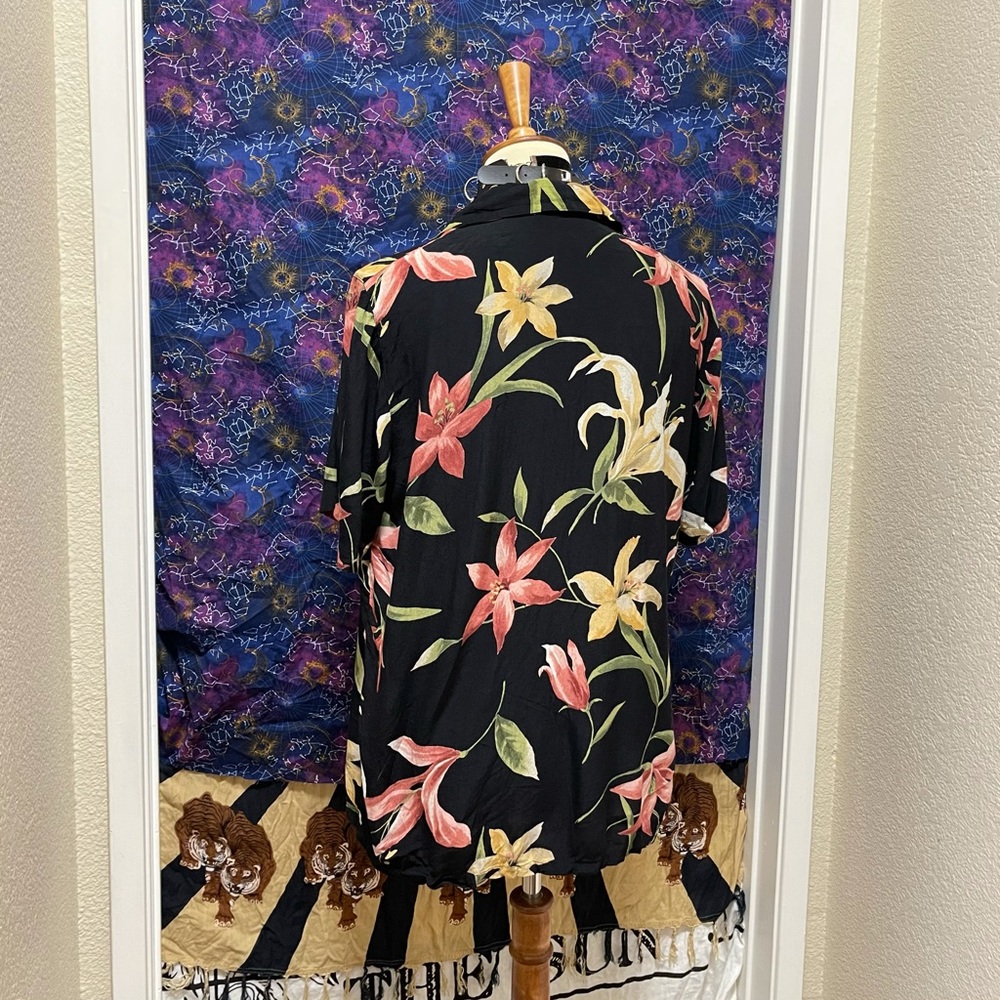 🌈 Amazing Vintage dark floral top - Picture 7 of 11